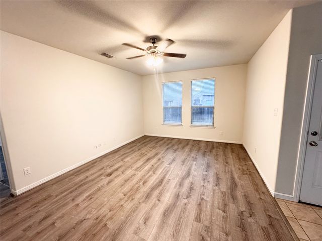 9121 Stormcrow Drive, Fort Worth, TX 76179