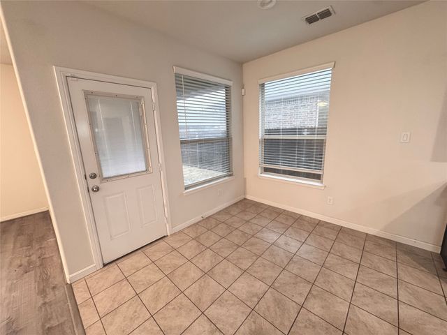 9121 Stormcrow Drive, Fort Worth, TX 76179