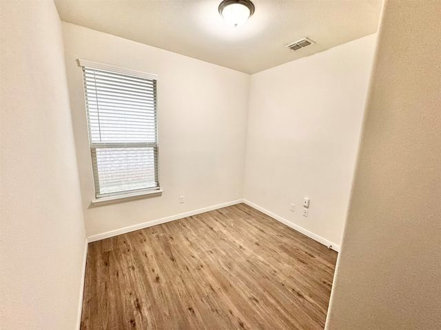 9121 Stormcrow Drive, Fort Worth, TX 76179