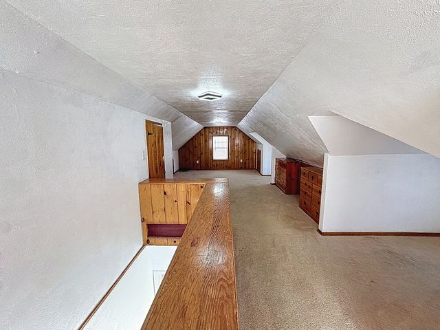 14 Blackhawk Hills Court, Rock Island, IL 61201