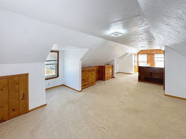 14 Blackhawk Hills Court, Rock Island, IL 61201