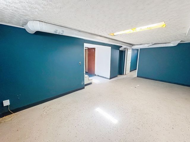 14 Blackhawk Hills Court, Rock Island, IL 61201