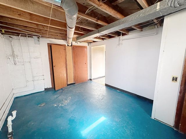 14 Blackhawk Hills Court, Rock Island, IL 61201