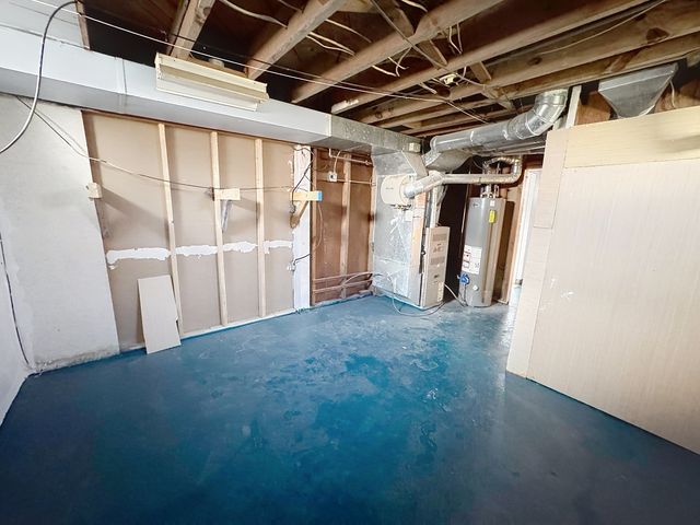 14 Blackhawk Hills Court, Rock Island, IL 61201