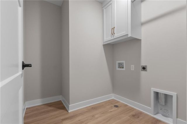 1712 SW Arbormist Drive, Lee's Summit, MO 64082