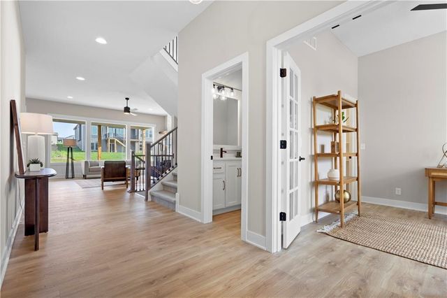 1712 SW Arbormist Drive, Lee's Summit, MO 64082