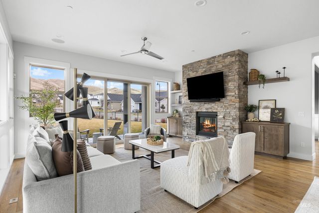 6100 E Hootowl Dr, Boise, ID 83716