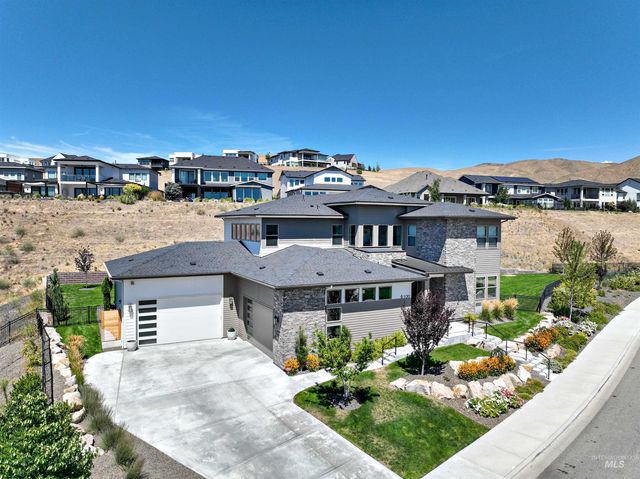 6100 E Hootowl Dr, Boise, ID 83716