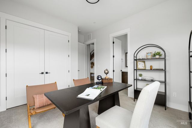 6100 E Hootowl Dr, Boise, ID 83716