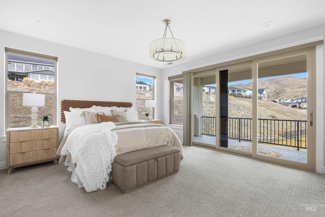 6100 E Hootowl Dr, Boise, ID 83716