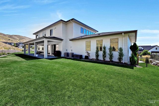 6100 E Hootowl Dr, Boise, ID 83716