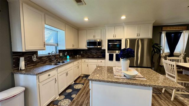 1006 Saddle Rock Drive, Houston, TX 77088