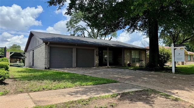 1006 Saddle Rock Drive, Houston, TX 77088