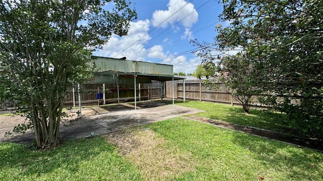 1006 Saddle Rock Drive, Houston, TX 77088