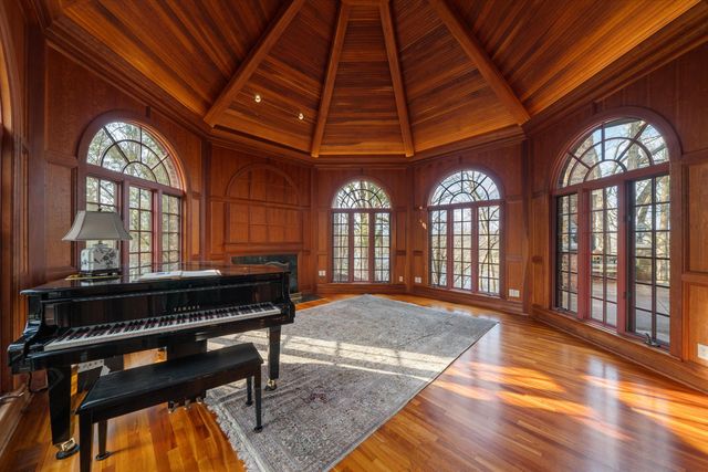 161 Laurin Court, Ann Arbor, MI 48105