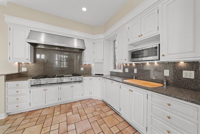 161 Laurin Court, Ann Arbor, MI 48105