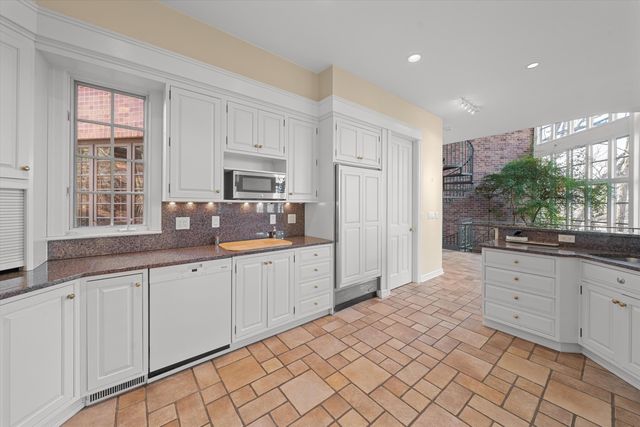 161 Laurin Court, Ann Arbor, MI 48105