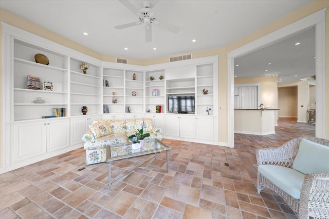 161 Laurin Court, Ann Arbor, MI 48105