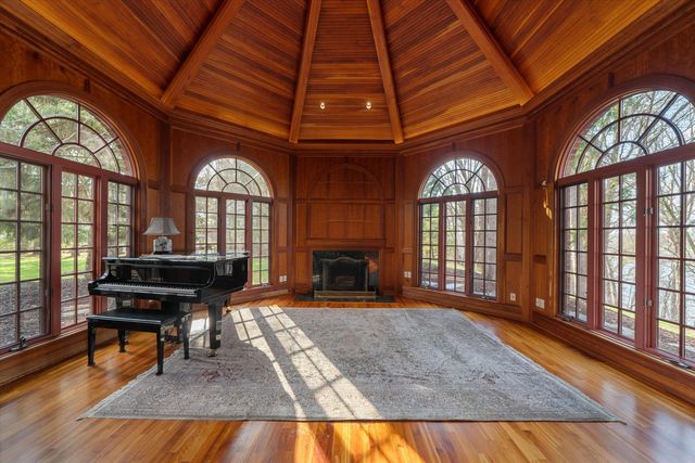 161 Laurin Court, Ann Arbor, MI 48105
