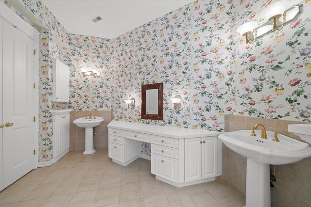 161 Laurin Court, Ann Arbor, MI 48105