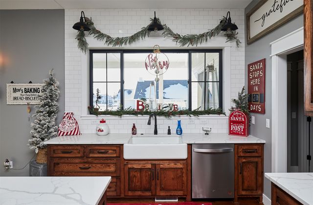 233 NE 60th Court, Ankeny, IA 50021