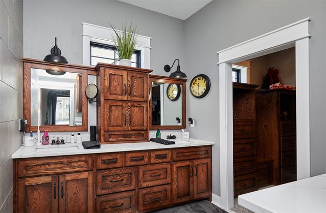 233 NE 60th Court, Ankeny, IA 50021