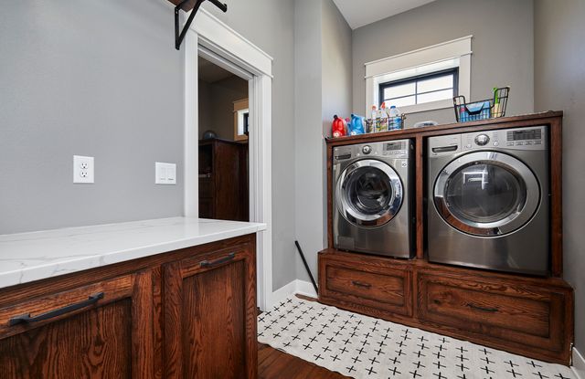 233 NE 60th Court, Ankeny, IA 50021