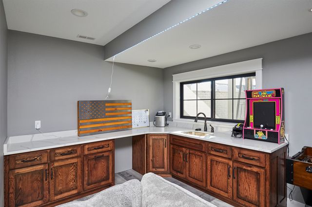 233 NE 60th Court, Ankeny, IA 50021