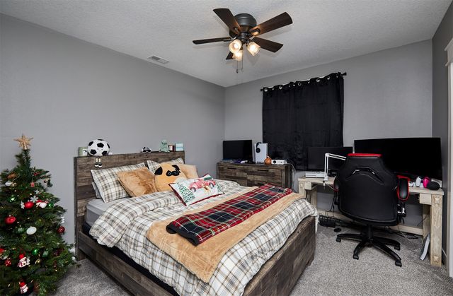 233 NE 60th Court, Ankeny, IA 50021