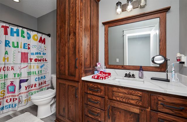 233 NE 60th Court, Ankeny, IA 50021