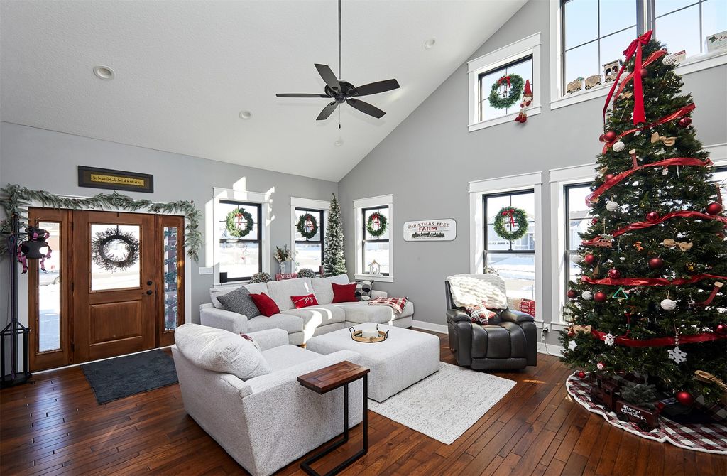 233 NE 60th Court, Ankeny, IA 50021