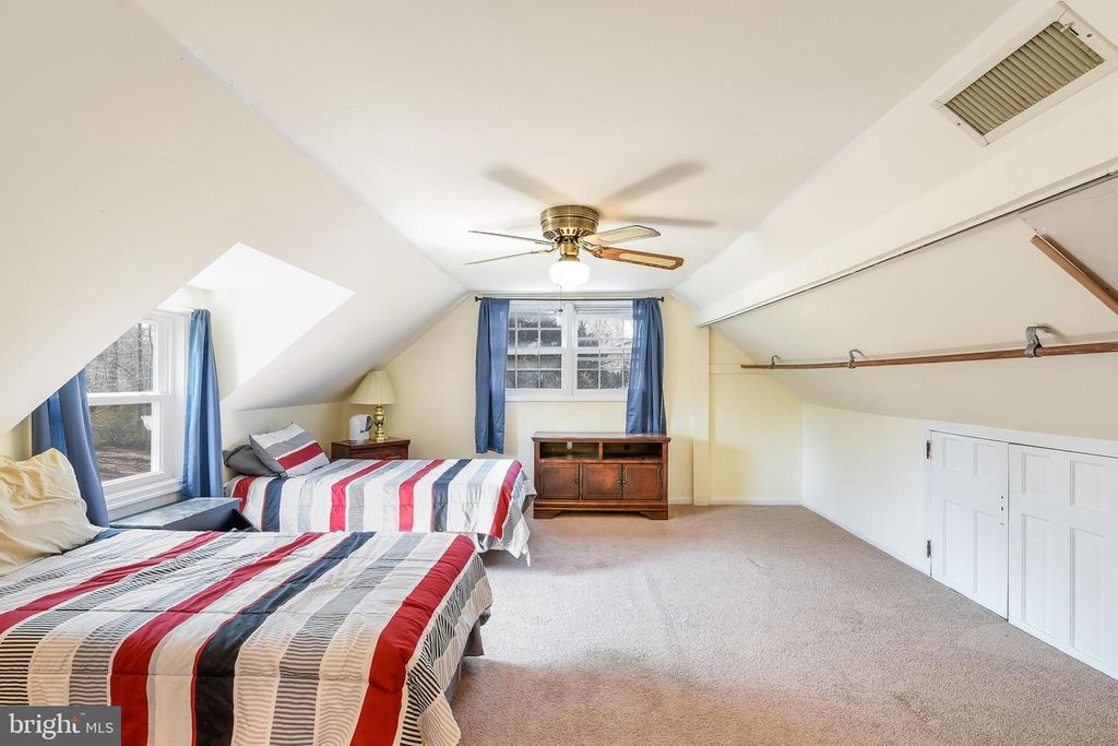 Image 18 of property listing at 23690 W PATUXENT BEACH RD, California, MD 20619