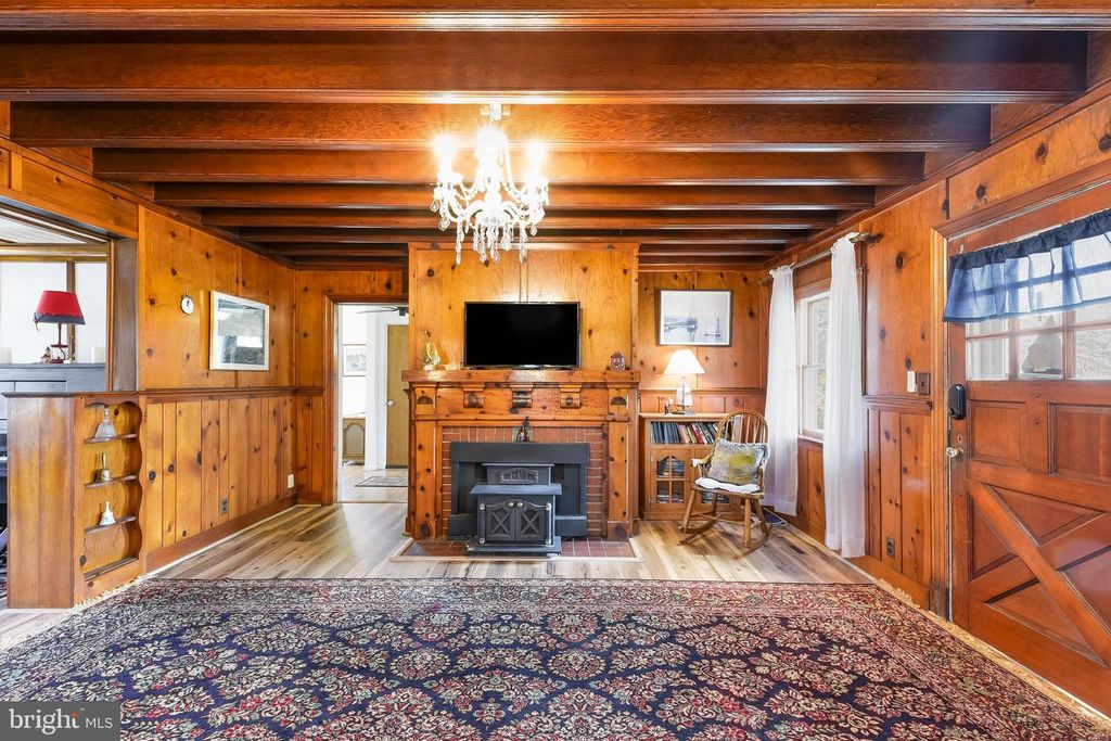 Image 2 of property listing at 23690 W PATUXENT BEACH RD, California, MD 20619