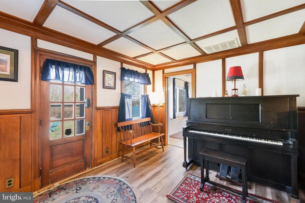 Image 23 of property listing at 23690 W PATUXENT BEACH RD, California, MD 20619