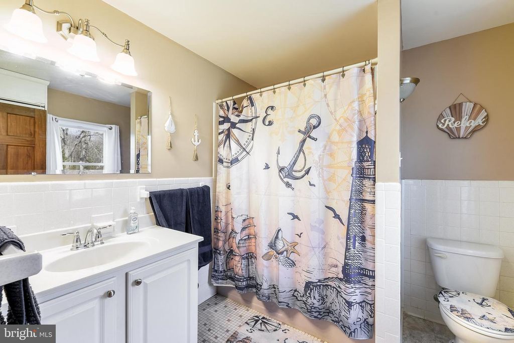 Image 25 of property listing at 23690 W PATUXENT BEACH RD, California, MD 20619