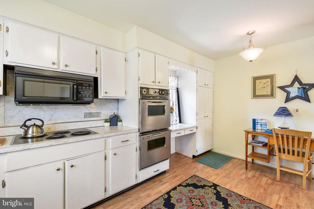 Image 28 of property listing at 23690 W PATUXENT BEACH RD, California, MD 20619