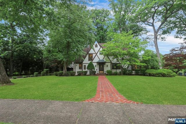 112 Goodwin Terrace, Westwood, NJ 07675