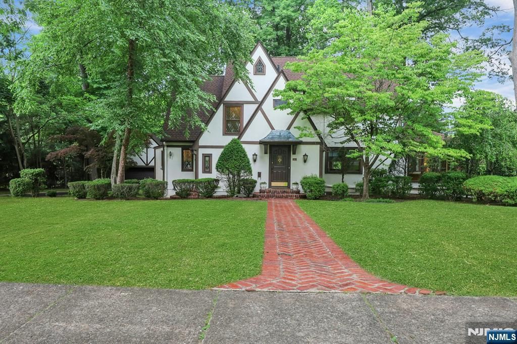 112 Goodwin Terrace, Westwood, NJ 07675
