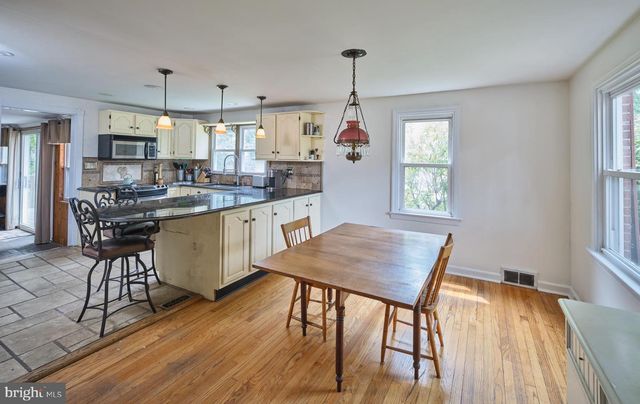 451 N MAIN ST, Chalfont, PA 18914