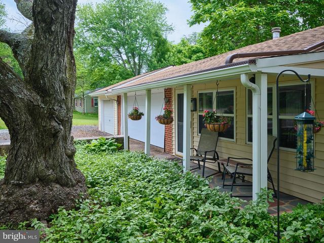 451 N MAIN ST, Chalfont, PA 18914