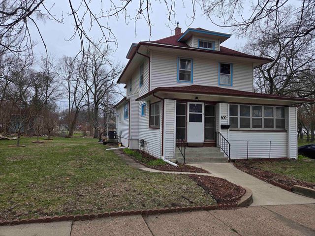 600 Cottage Street, Waterloo, IA 50703