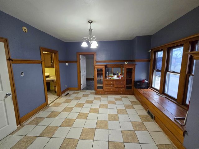 600 Cottage Street, Waterloo, IA 50703