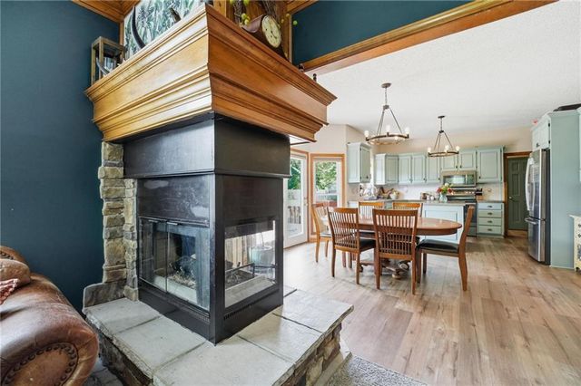 3601 SW Fleming Drive, Blue Springs, MO 64015