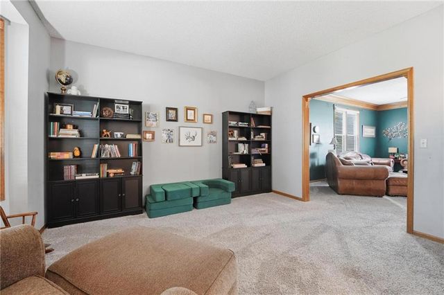 3601 SW Fleming Drive, Blue Springs, MO 64015