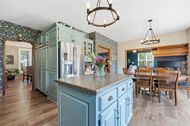 3601 SW Fleming Drive, Blue Springs, MO 64015