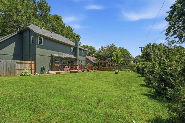 3601 SW Fleming Drive, Blue Springs, MO 64015
