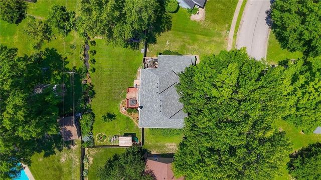 3601 SW Fleming Drive, Blue Springs, MO 64015