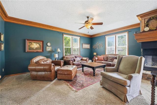 3601 SW Fleming Drive, Blue Springs, MO 64015