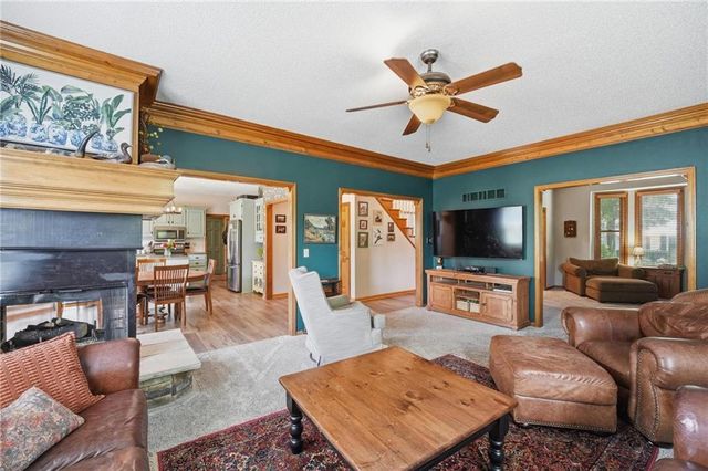 3601 SW Fleming Drive, Blue Springs, MO 64015