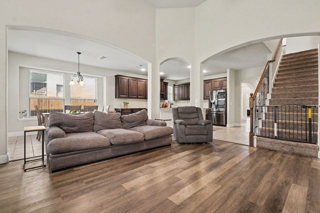 117 Providence Drive, Van Alstyne, TX 75495